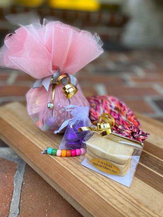 Bridal & Baby Shower Gifts / Favours